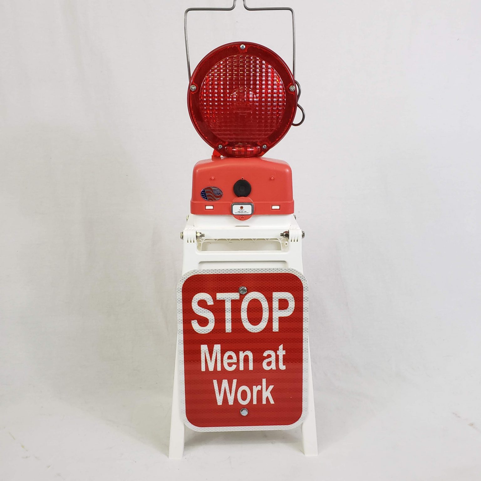 Railroad Tools and Solutions, Inc. PORTABLE FLAG STAND AND LIGHT